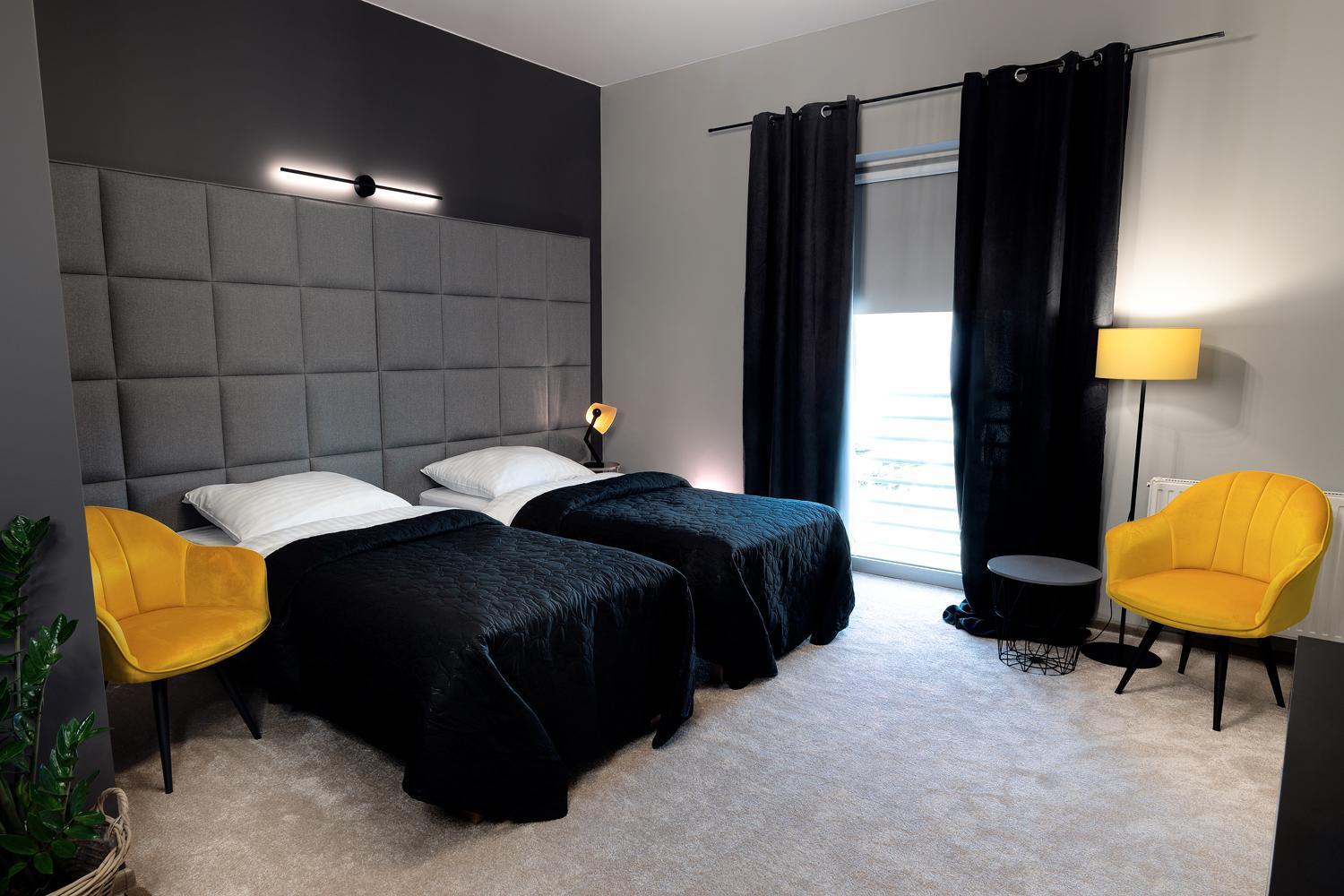Hotel Absolwent Gostyń Eksteriør billede