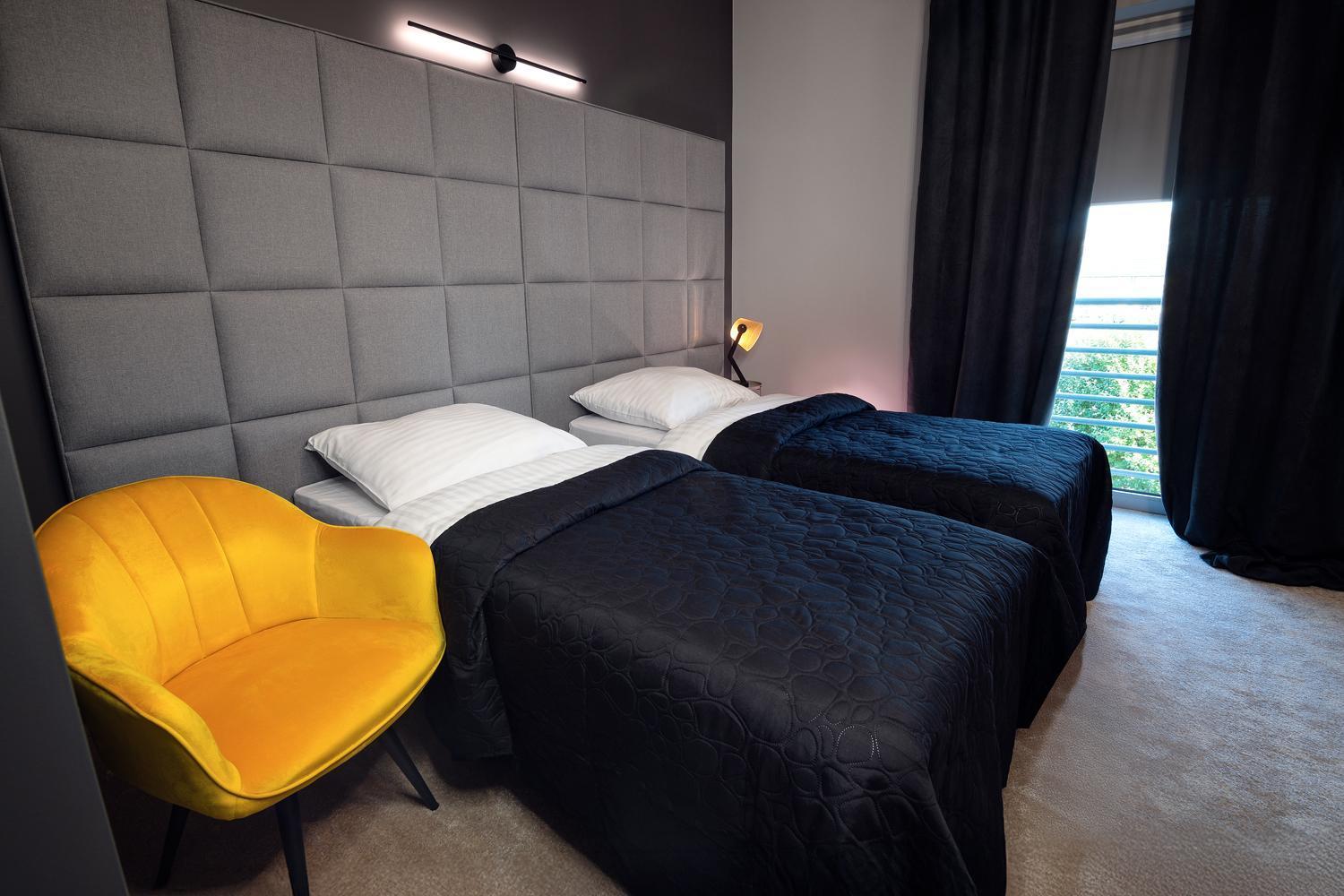 Hotel Absolwent Gostyń Eksteriør billede