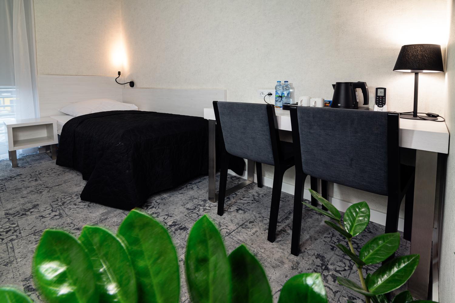 Hotel Absolwent Gostyń Eksteriør billede