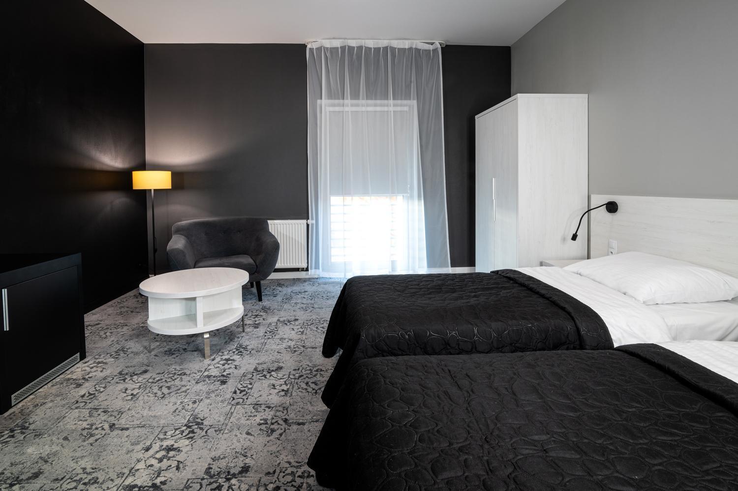 Hotel Absolwent Gostyń Eksteriør billede