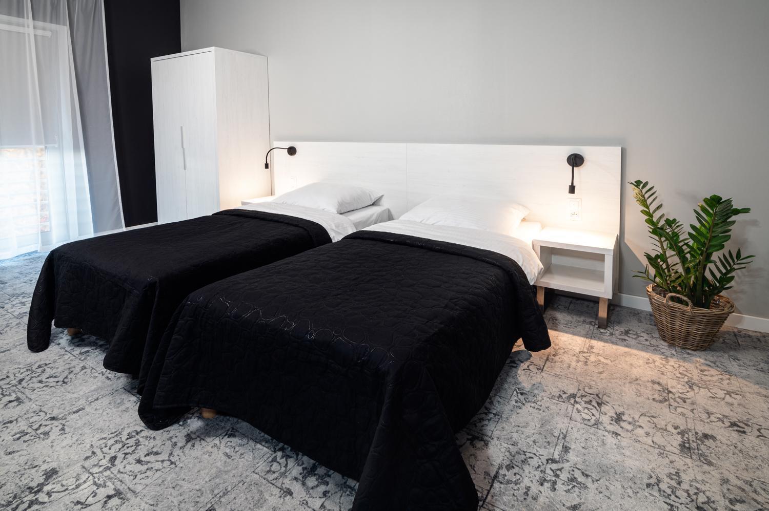 Hotel Absolwent Gostyń Eksteriør billede