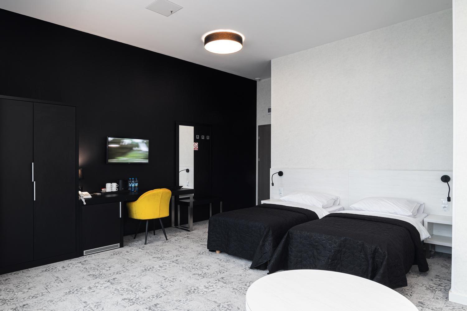 Hotel Absolwent Gostyń Eksteriør billede